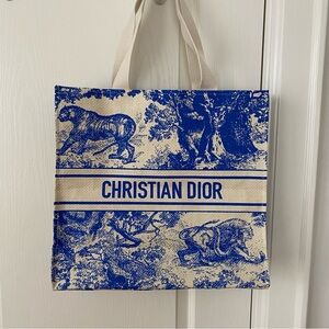 Brand New Christian Dior Blue Dioriviera Print Paper Straw Tote Bag XL size